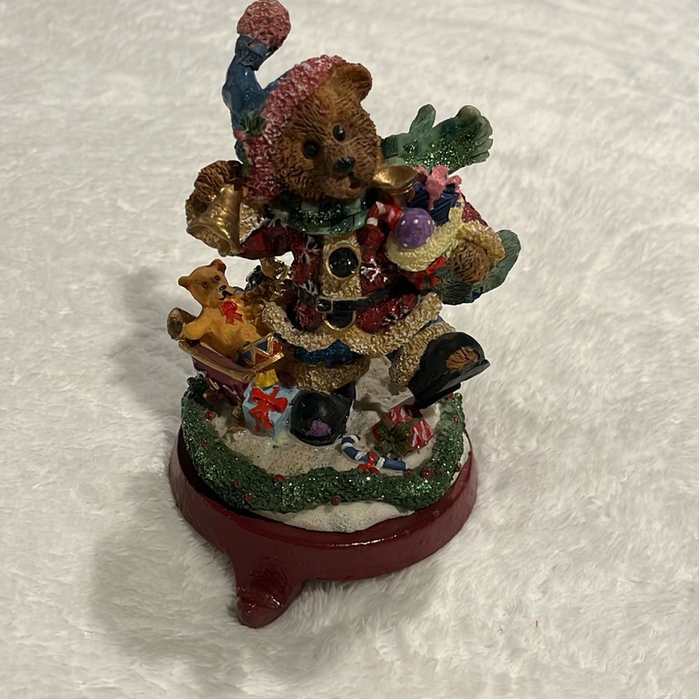 Vintage Stocking Holder. Resin Christmas Bear w/ toys on a cast iron base.